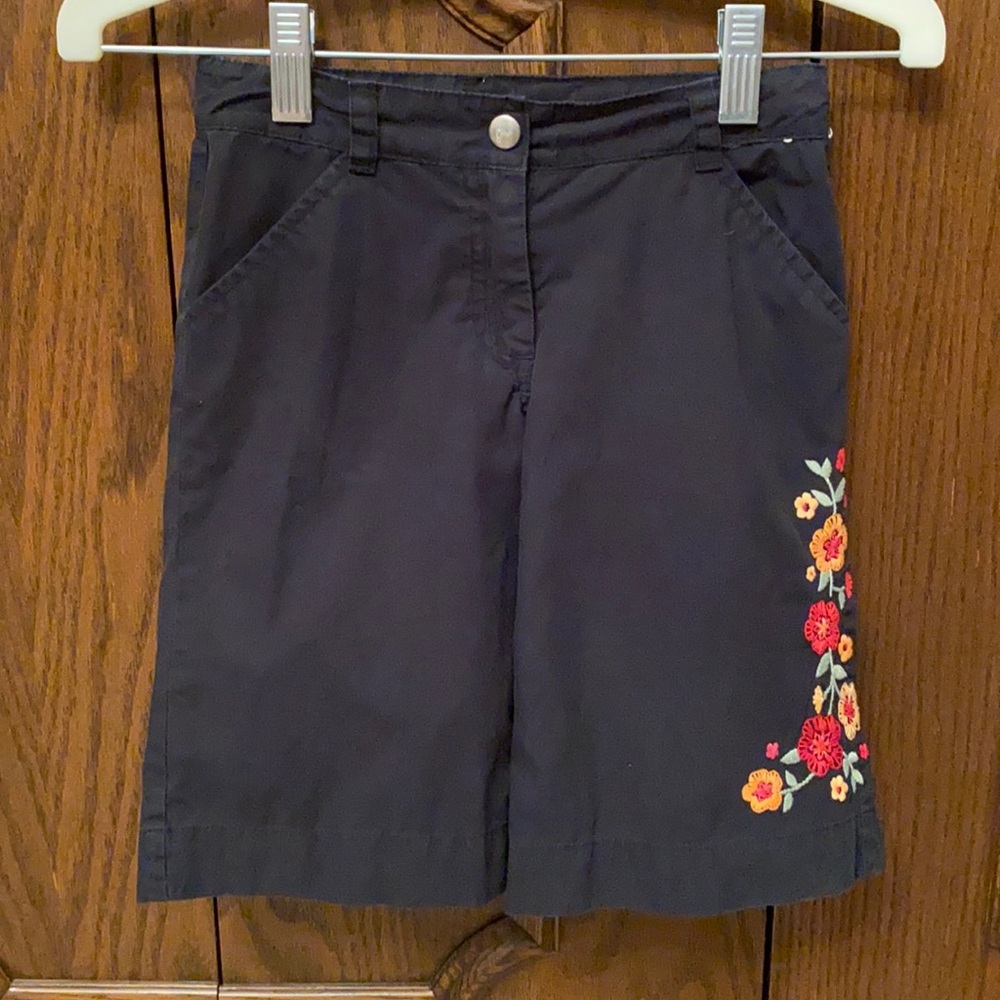 Embroidered Gymboree shorts size 5 girls